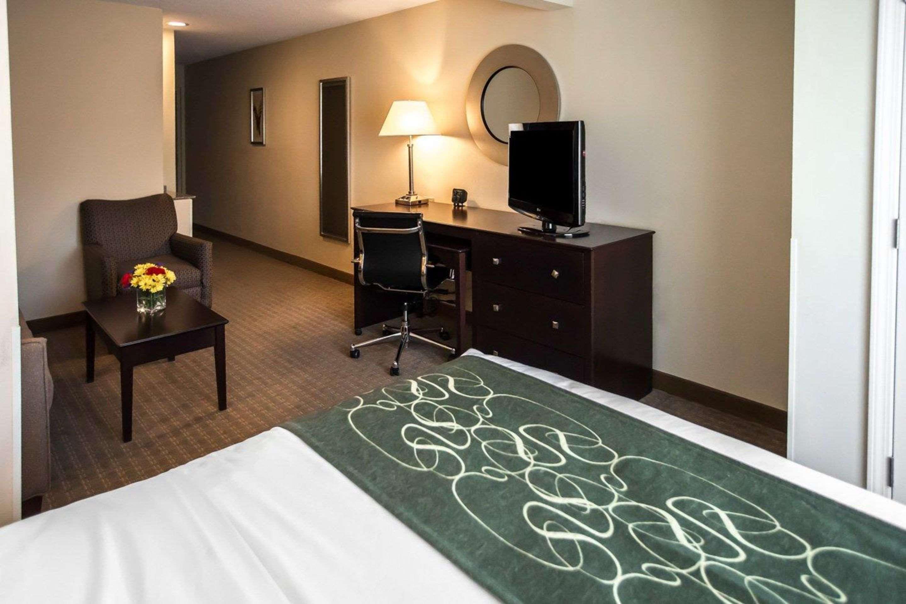 Comfort Suites University Area Notre Dame-South Bend Exteriör bild